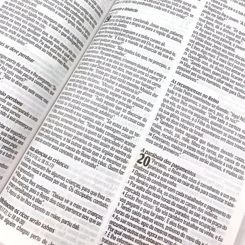 Bíblia King James Atualizada Slim Capa Luxo Vermelha - Image 2