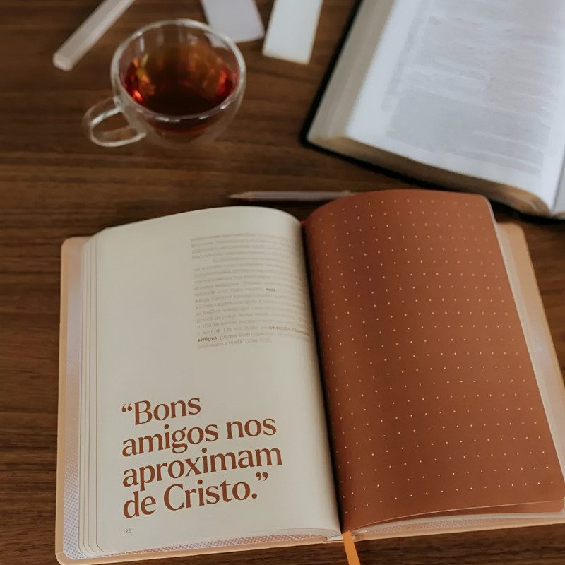 Devocional Simples Assim Encontros Extraordinários Capa Dura Bege - Image 2