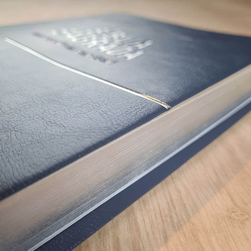 Bíblia NVI Extra Gigante Capa Luxo Azul - Image 4